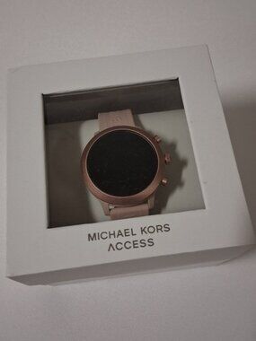 Michael Kors Gen 4 MKGO Smartwatch – Pink (MKT5070) Gently Used